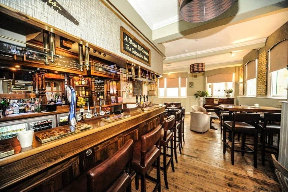 The Carpenter'S Arms Hotel Cambridge  Eksteriør billede